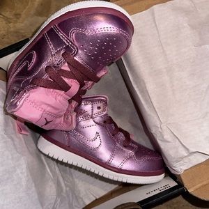 Jordan 1 mid